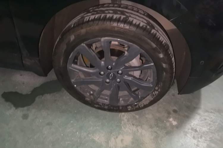 Used Chevrolet Equinox 2022 Mild Hybrid 550T RS Four-Wheel Drive Intelligent Guardian Edition Right Front Wheel Hub