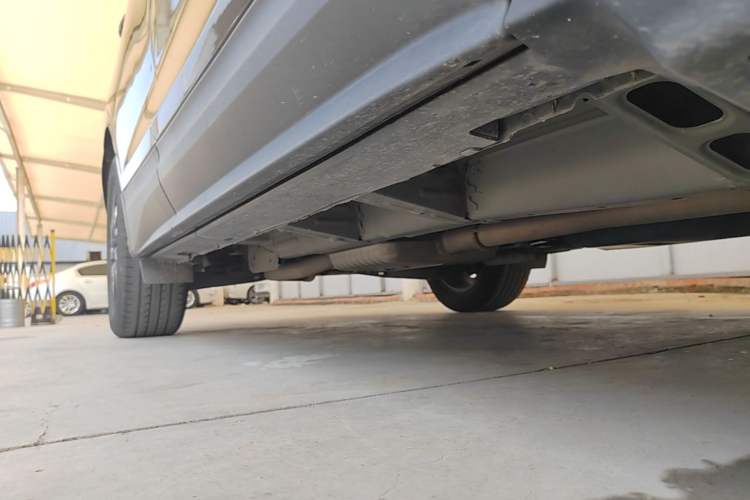 Used Chevrolet Equinox 2022 Mild Hybrid 550T RS Smart Boundary-Setting Edition Right Side Sill