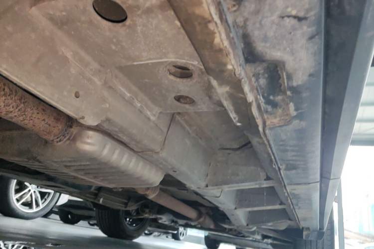 Used Chevrolet Equinox 2022 Mild Hybrid 550T RS Smart Boundary-Setting Edition Right Side Sill
