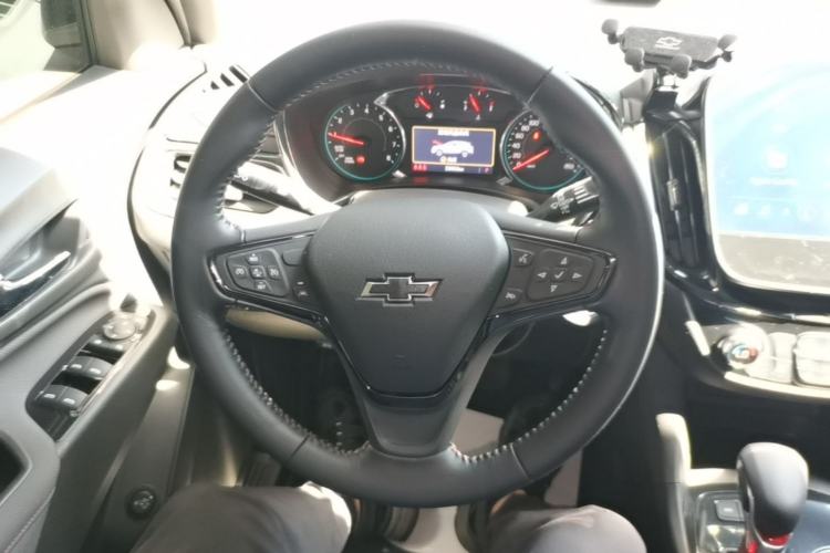 Used Chevrolet Equinox 2022 Light Hybrid 550T RS All-Wheel-Drive Smart Boundary Edition Steering Wheel