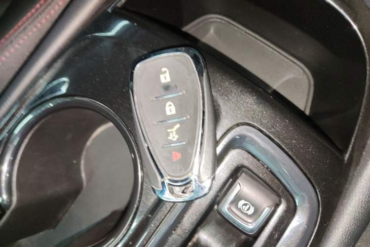 Used Chevrolet Equinox 2022 Mild Hybrid 550T RS Smart Boundary-Setting Edition Vehicle Key
