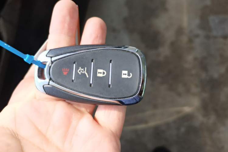 Used Chevrolet Equinox 2022 Light Hybrid 550T RS All-Wheel-Drive Smart Boundary Edition Vehicle Key