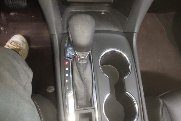 Used Chevrolet Equinox 2022 535T Chijie Edition Gear Lever