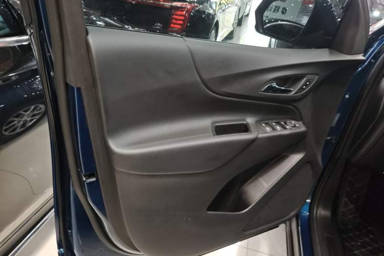 Used Chevrolet Equinox 2022 535T Chijie Edition Left Front Door Interior