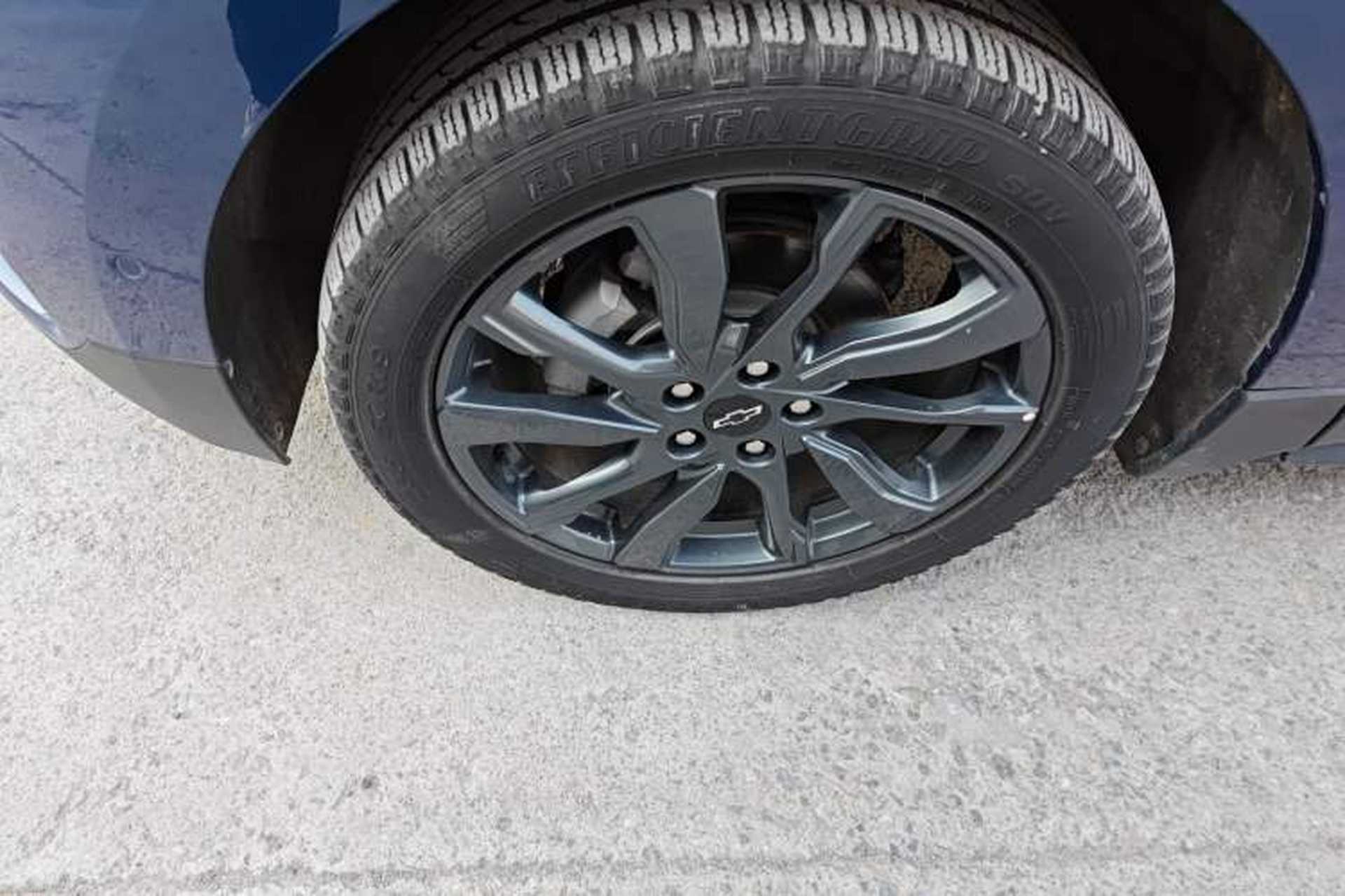 Used Chevrolet Equinox 2022 Mild Hybrid 550T RS Four-Wheel Drive Intelligent Guardian Edition Left Front Wheel Hub