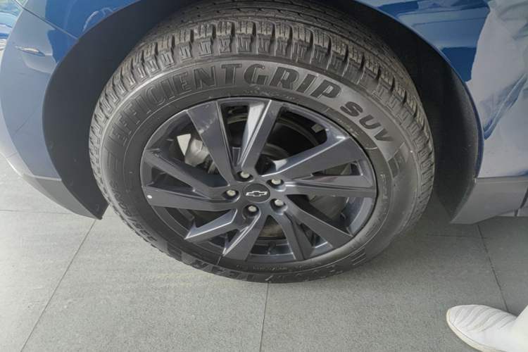 Used Chevrolet Equinox 2022 Mild Hybrid 550T RS Smart Boundary-Setting Edition Left Front Wheel Hub