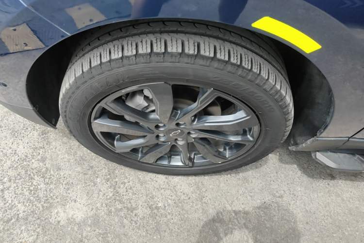 Used Chevrolet Equinox 2022 Mild Hybrid 550T RS Four-Wheel Drive Intelligent Guardian Edition Left Front Wheel Hub