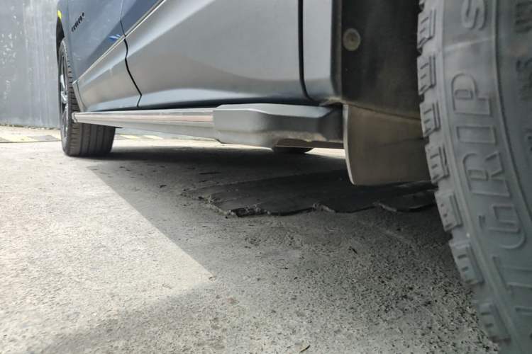 Used Chevrolet Equinox 2022 Mild Hybrid 550T RS Four-Wheel Drive Intelligent Guardian Edition Left Side Sill