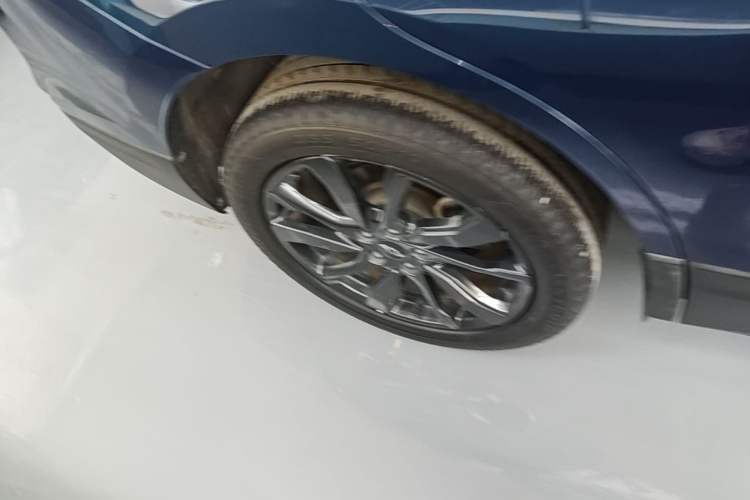 Used Chevrolet Equinox 2022 Mild Hybrid 550T RS Four-Wheel Drive Intelligent Guardian Edition Right Rear Wheel Hub