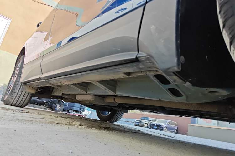 Used Chevrolet Equinox 2022 Mild Hybrid 550T RS Four-Wheel Drive Intelligent Guardian Edition Right Side Sill