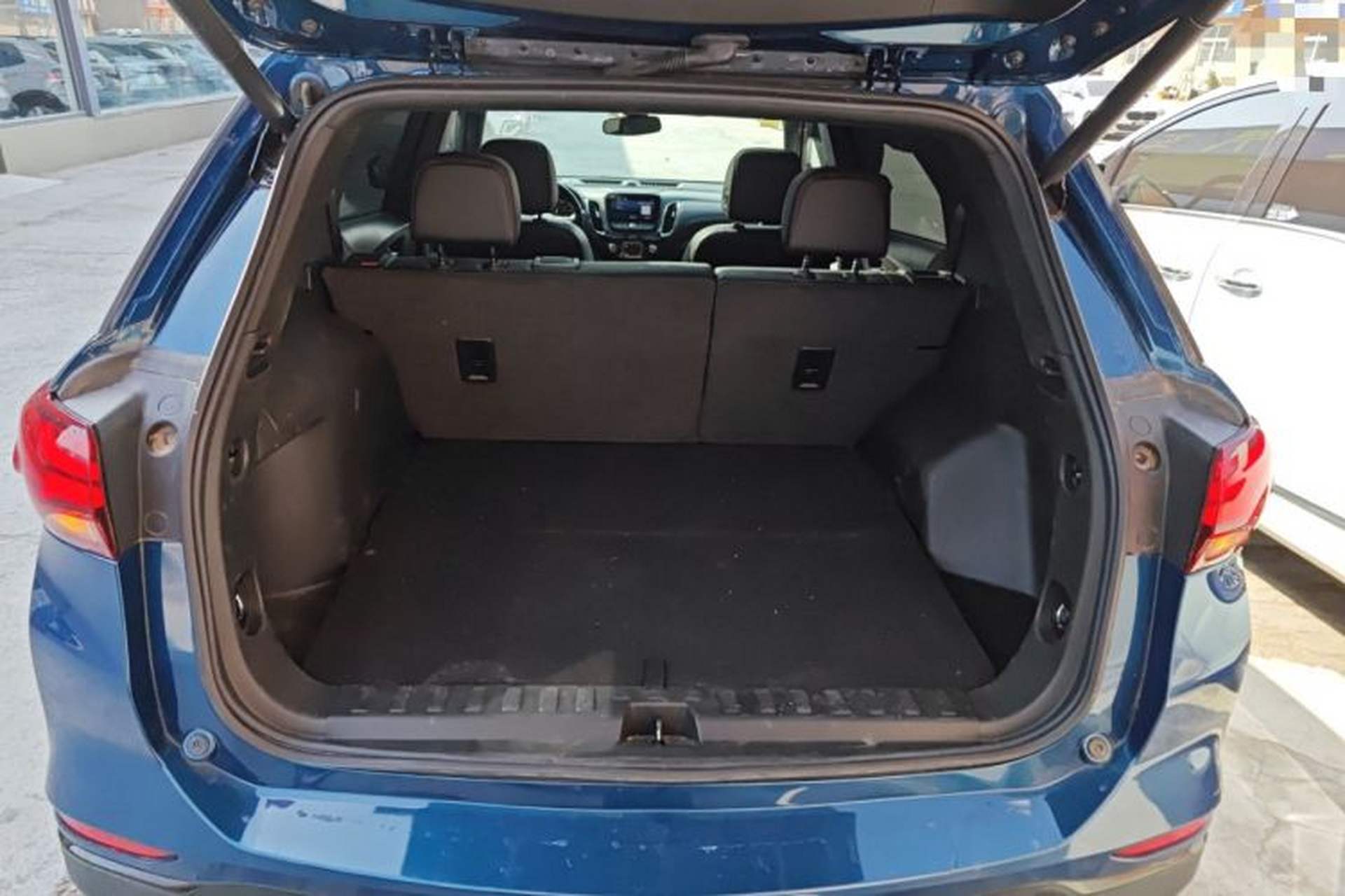 Used Chevrolet Equinox 2022 Mild Hybrid 550T RS Four-Wheel Drive Intelligent Guardian Edition Trunk