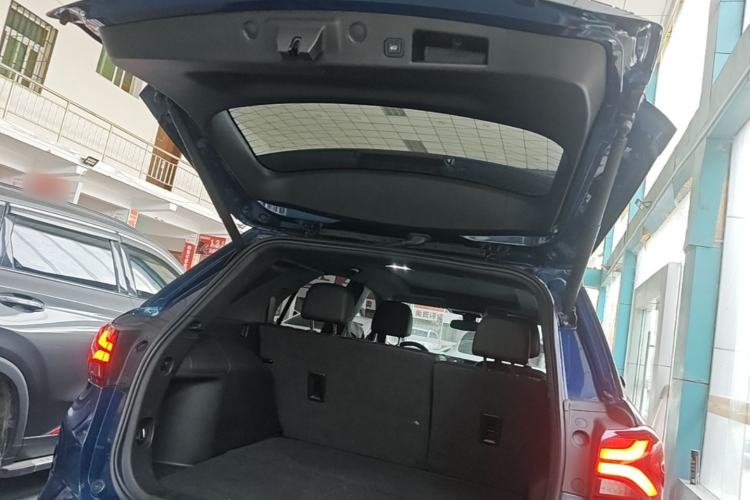 Used Chevrolet Equinox 2022 Mild Hybrid 550T RS Four-Wheel Drive Intelligent Guardian Edition Trunk