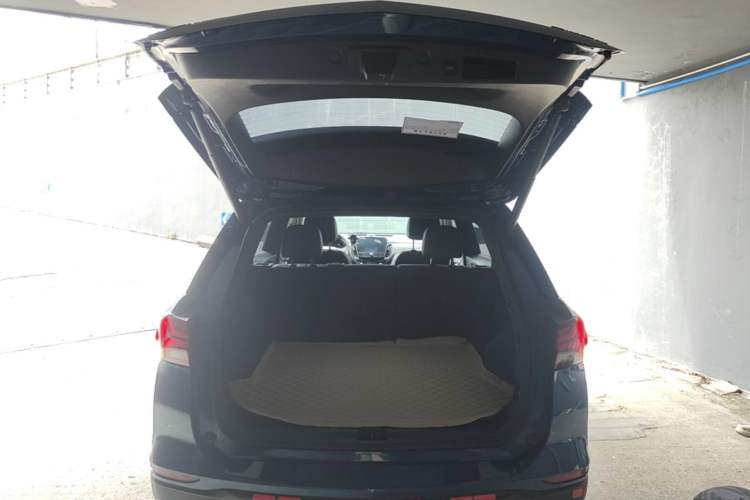 Used Chevrolet Equinox 2022 Mild Hybrid 550T RS Four-Wheel Drive Intelligent Guardian Edition Trunk