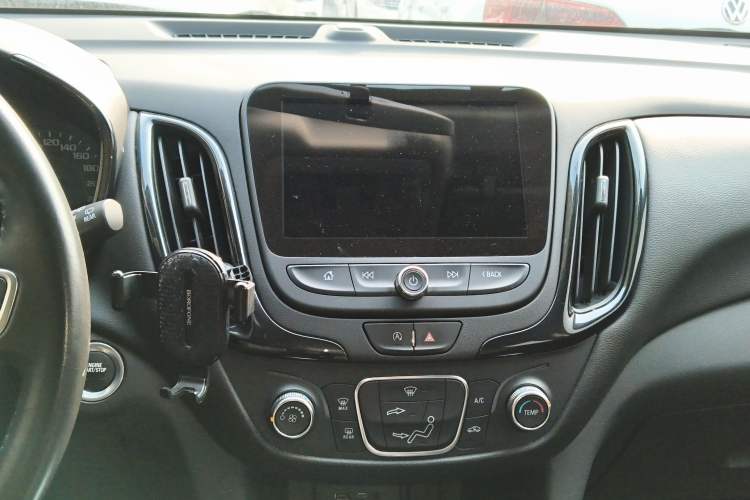 Used Chevrolet Equinox 2022 535T Chijie Edition Audio And AC Panel