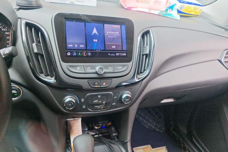 Used Chevrolet Equinox 2022 535T Chijie Edition Audio And AC Panel