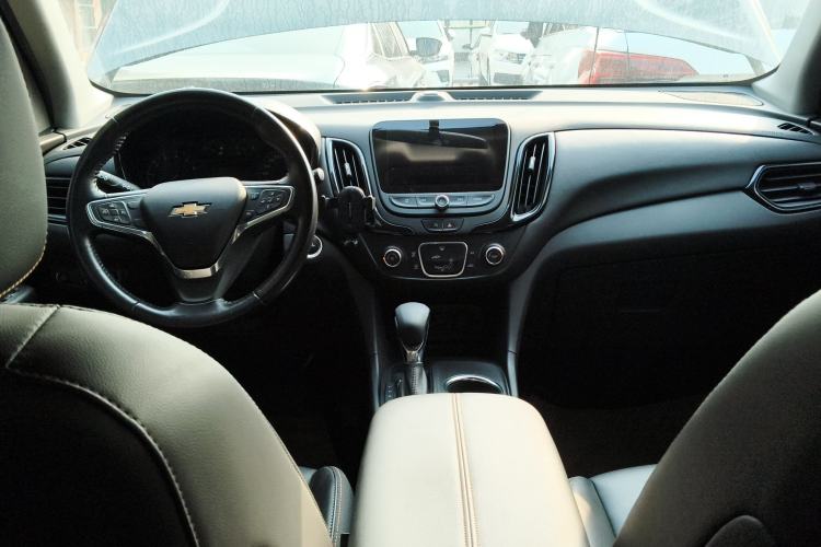 Used Chevrolet Equinox 2022 535T Chijie Edition Center Console