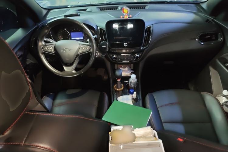 Used Chevrolet Equinox 2022 Mild Hybrid 550T RS Four-Wheel Drive Intelligent Guardian Edition Center Console