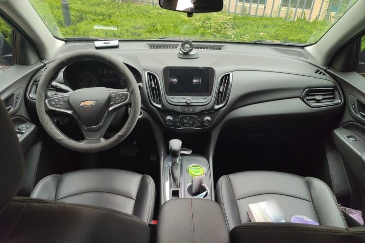 Used Chevrolet Equinox 2022 535T Chijie Edition Center Console