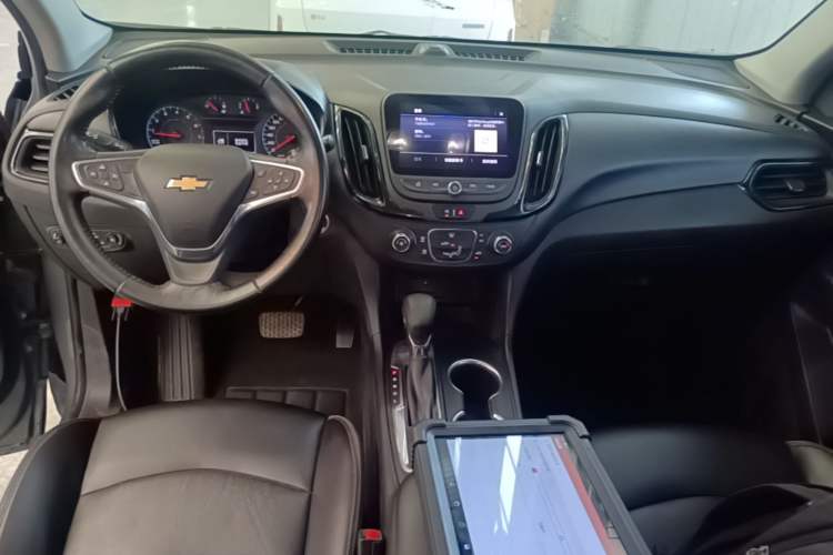 Used Chevrolet Equinox 2022 535T Chijie Edition Center Console