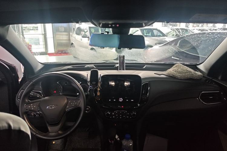 Used Chevrolet Equinox 2022 Mild Hybrid 550T RS Smart Boundary-Setting Edition Center Console