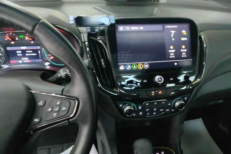 Used Chevrolet Equinox 2022 Mild Hybrid 550T RS Four-Wheel Drive Intelligent Guardian Edition Center Console