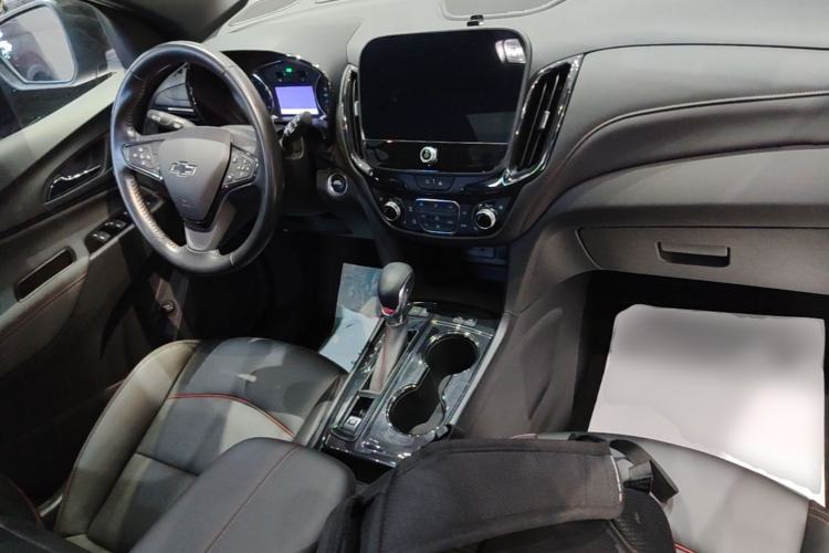 Used Chevrolet Equinox 2022 Mild Hybrid 550T RS Four-Wheel Drive Intelligent Guardian Edition Center Console