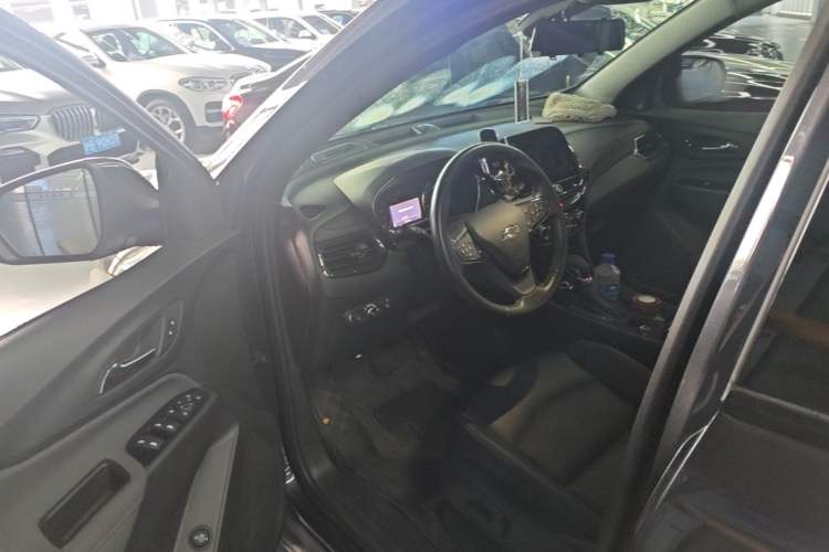 Used Chevrolet Equinox 2022 Mild Hybrid 550T RS Smart Boundary-Setting Edition Driver Seat