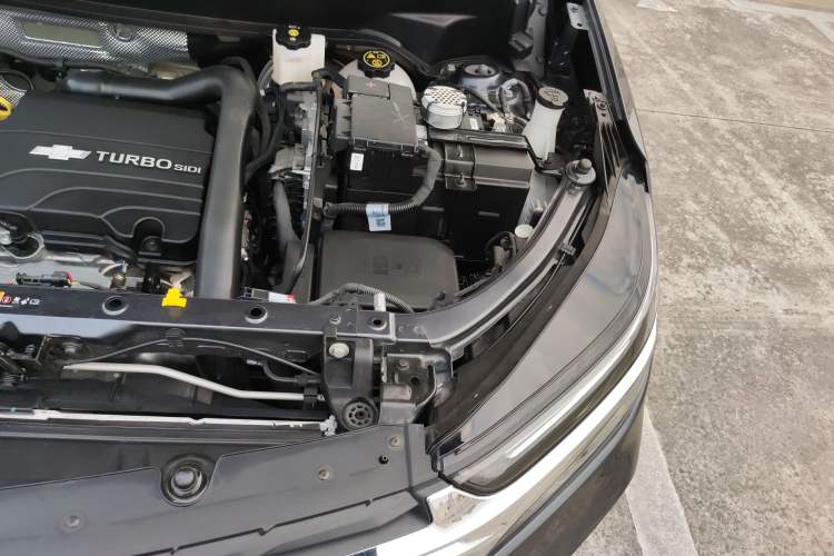 Used Chevrolet Equinox 2022 535T Chijie Edition Engine Bay Left