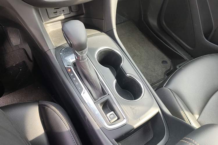 Used Chevrolet Equinox 2022 535T Chijie Edition Gear Lever