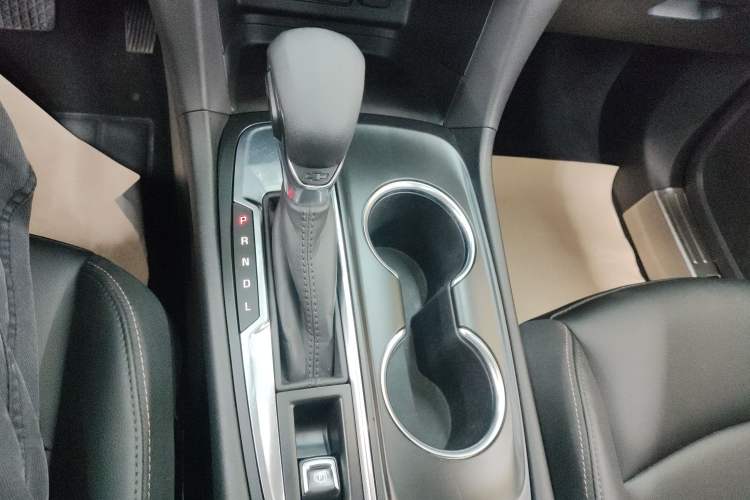 Used Chevrolet Equinox 2022 535T Chijie Edition Gear Lever