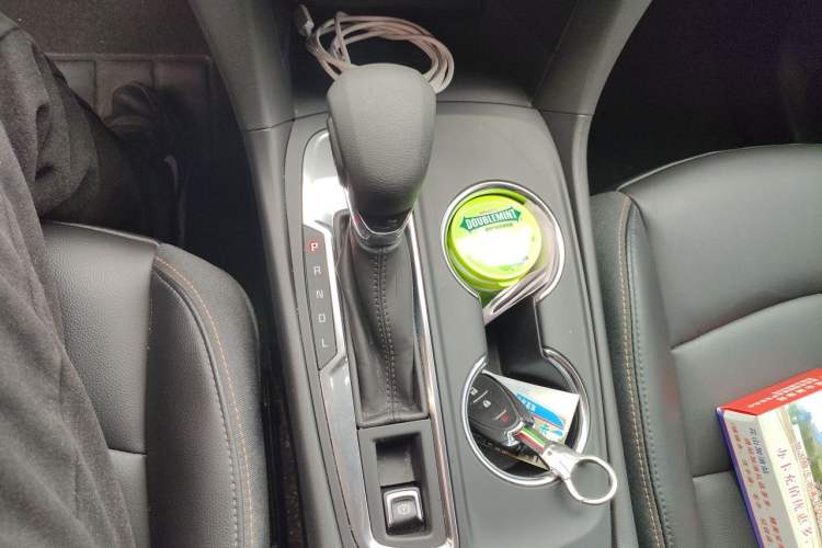 Used Chevrolet Equinox 2022 535T Chijie Edition Gear Lever