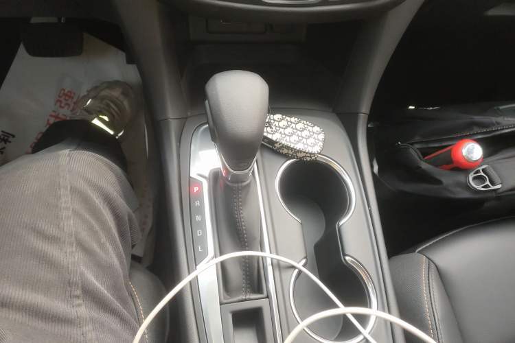 Used Chevrolet Equinox 2022 535T Chijie Edition Gear Lever