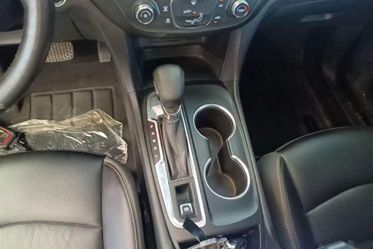 Used Chevrolet Equinox 2022 535T Chijie Edition Gear Lever