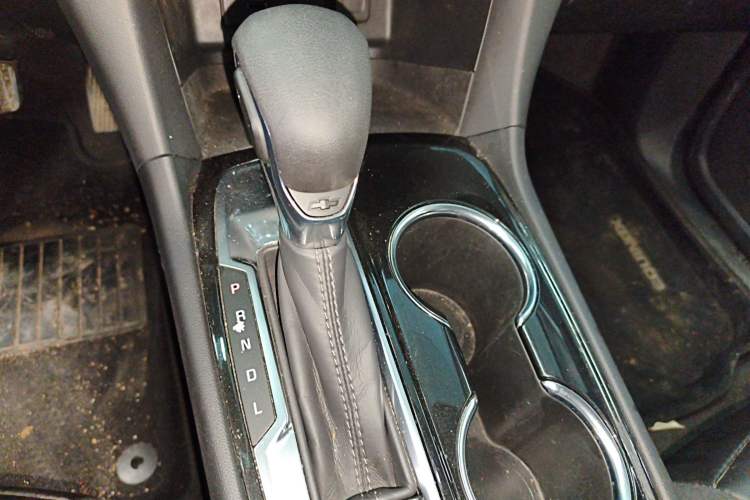 Used Chevrolet Equinox 2022 535T YuJie Edition Gear Lever