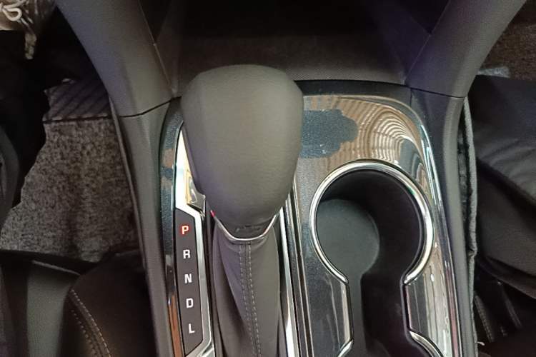 Used Chevrolet Equinox 2022 535T YuJie Edition Gear Lever