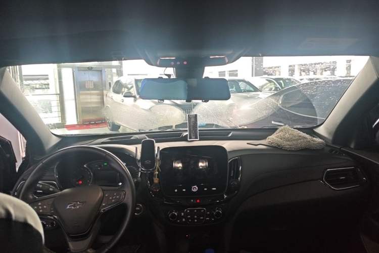 Used Chevrolet Equinox 2022 Mild Hybrid 550T RS Smart Boundary-Setting Edition Headliner