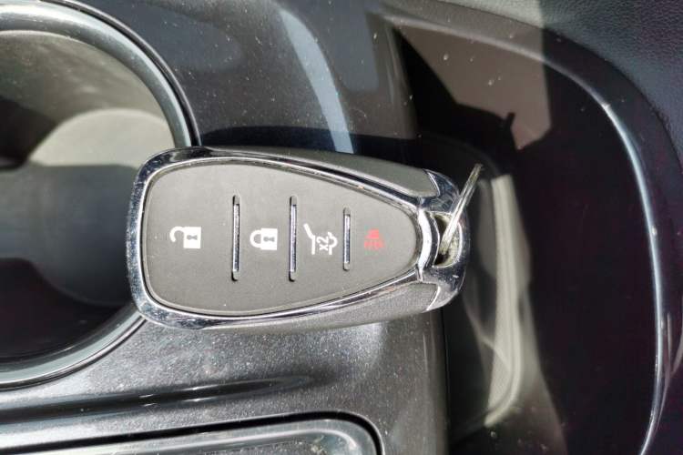 Used Chevrolet Equinox 2022 Mild Hybrid 550T RS Smart Boundary-Setting Edition Interior 1