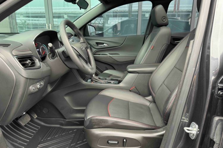 Used Chevrolet Equinox 2022 Mild Hybrid 550T RS Smart Boundary-Setting Edition Interior 3