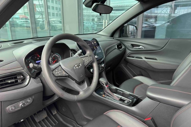 Used Chevrolet Equinox 2022 Mild Hybrid 550T RS Smart Boundary-Setting Edition Interior 4