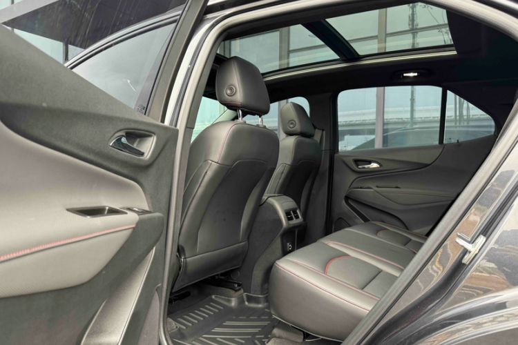 Used Chevrolet Equinox 2022 Mild Hybrid 550T RS Smart Boundary-Setting Edition Interior 7