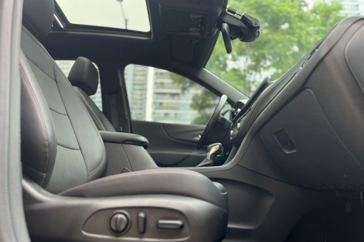 Used Chevrolet Equinox 2022 Mild Hybrid 550T RS Four-Wheel Drive Intelligent Guardian Edition Interior 7