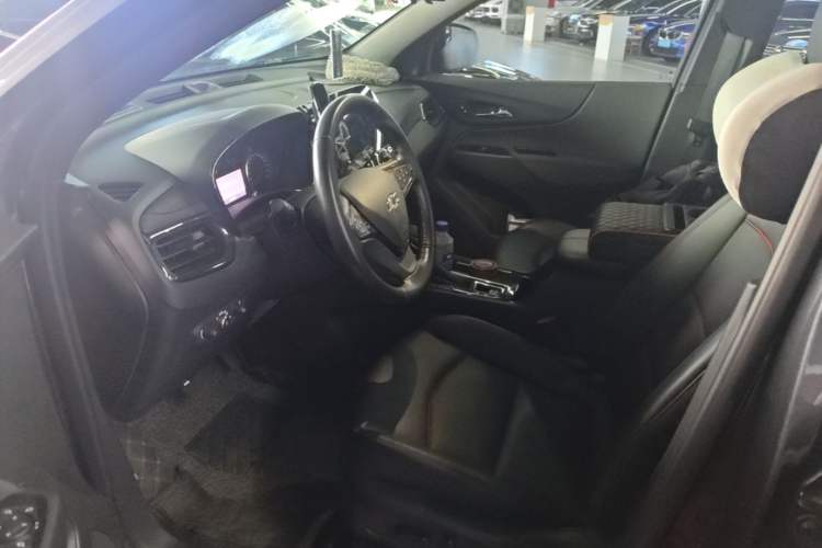 Used Chevrolet Equinox 2022 Mild Hybrid 550T RS Smart Boundary-Setting Edition Left Front Seat