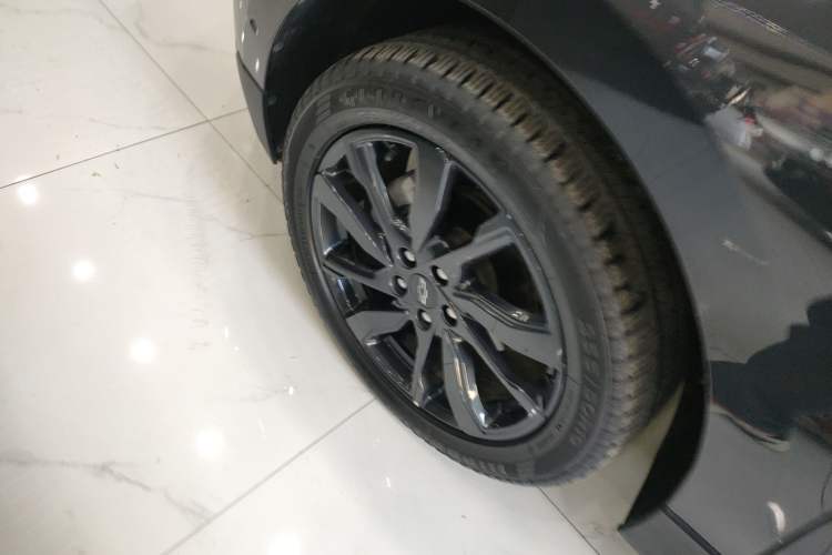 Used Chevrolet Equinox 2022 Mild Hybrid 550T RS Four-Wheel Drive Intelligent Guardian Edition Left Front Wheel Hub