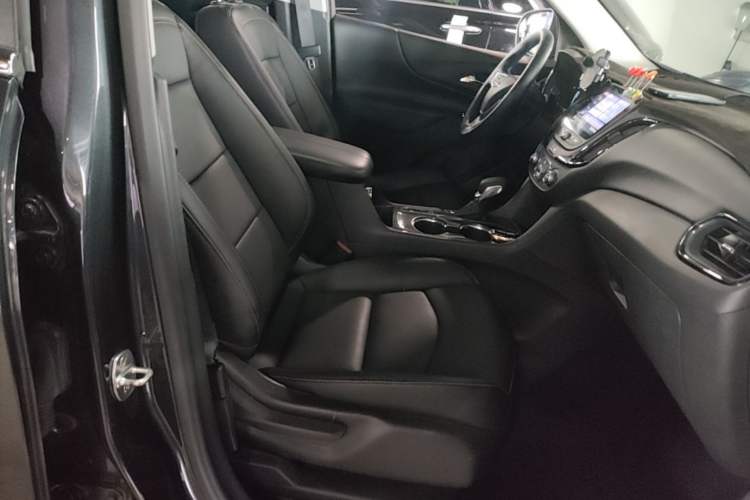 Used Chevrolet Equinox 2022 535T Chijie Edition Right Front Seat