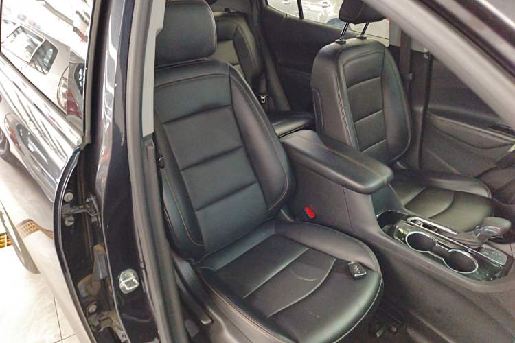 Used Chevrolet Equinox 2022 535T YuJie Edition Right Front Seat