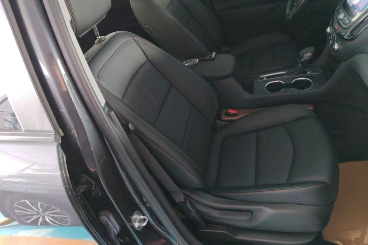 Used Chevrolet Equinox 2022 535T Chijie Edition Right Front Seat