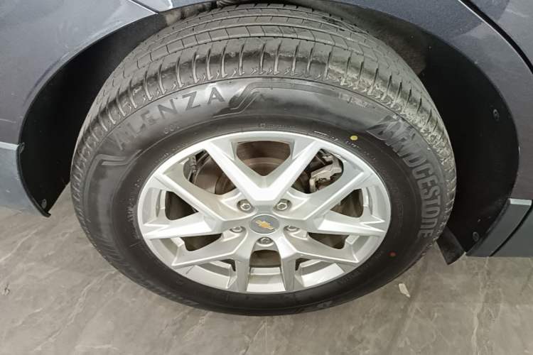 Used Chevrolet Equinox 2022 535T YuJie Edition Right Rear Wheel Hub