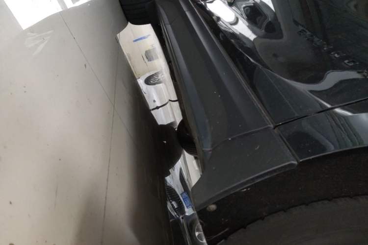 Used Chevrolet Equinox 2022 Mild Hybrid 550T RS Four-Wheel Drive Intelligent Guardian Edition Right Side Sill