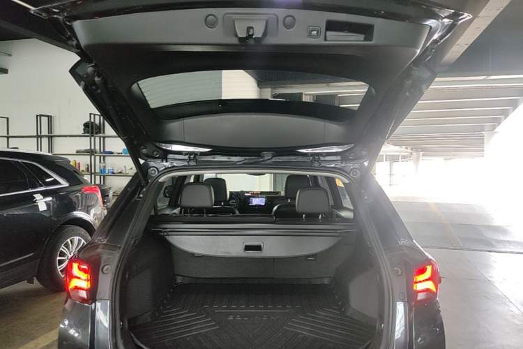 Used Chevrolet Equinox 2022 535T Chijie Edition Trunk