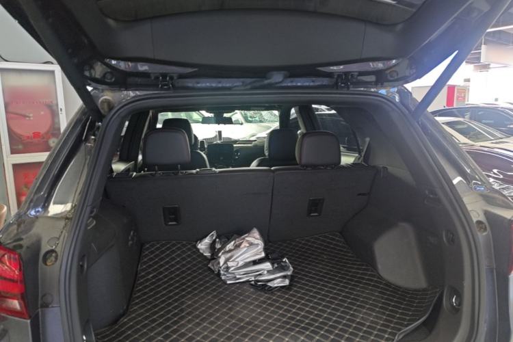 Used Chevrolet Equinox 2022 Mild Hybrid 550T RS Smart Boundary-Setting Edition Trunk
